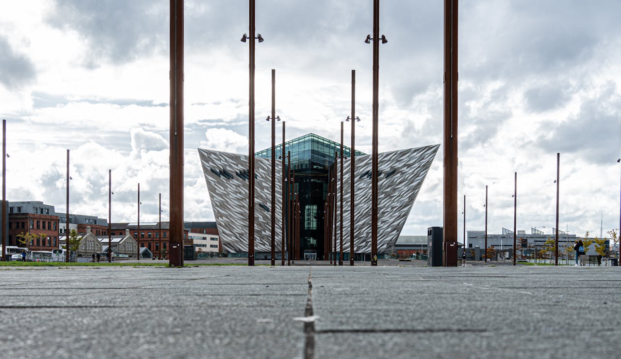 Luxury Irish Tours | 24 Hours in Belfast