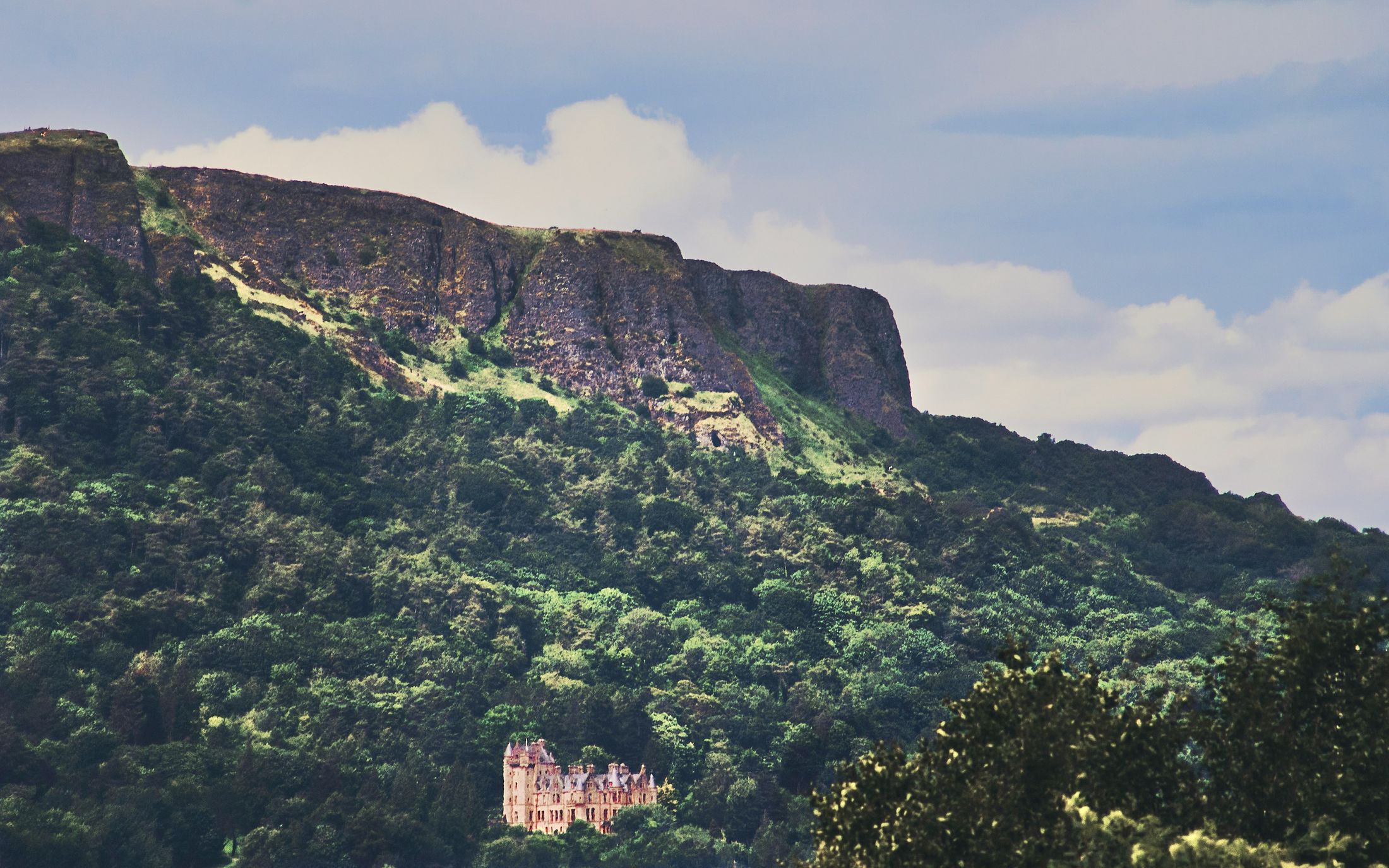 Luxury Irish Tours | Cave Hill Belfast | Desktop