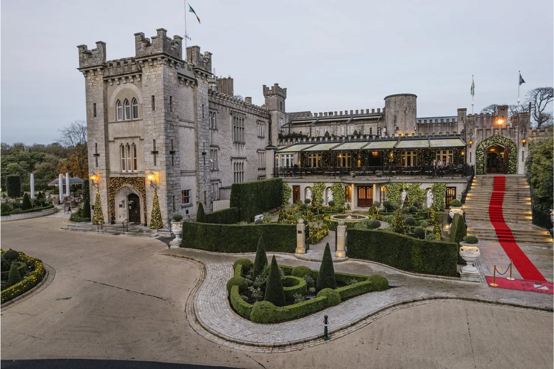 Luxury Irish Tours | Cabra Castle at Christmas | Desktop