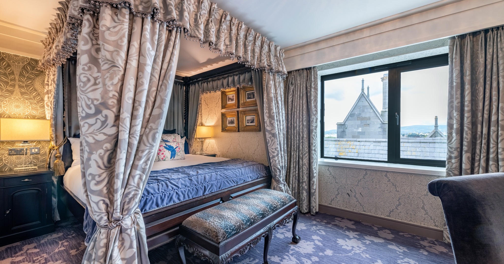 Luxury Irish Tours | Clontarf Caslte Bedroom Suite | Desktop