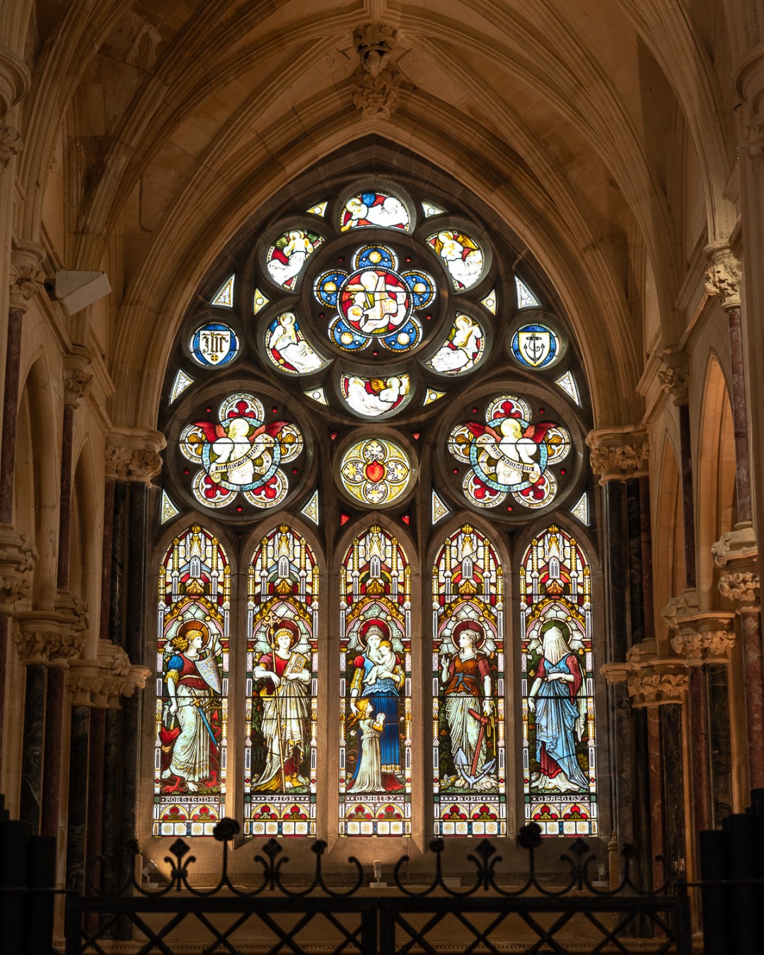 Luxury Irish Tours | Kylemore Abbey neo-Gothic church | Desktop