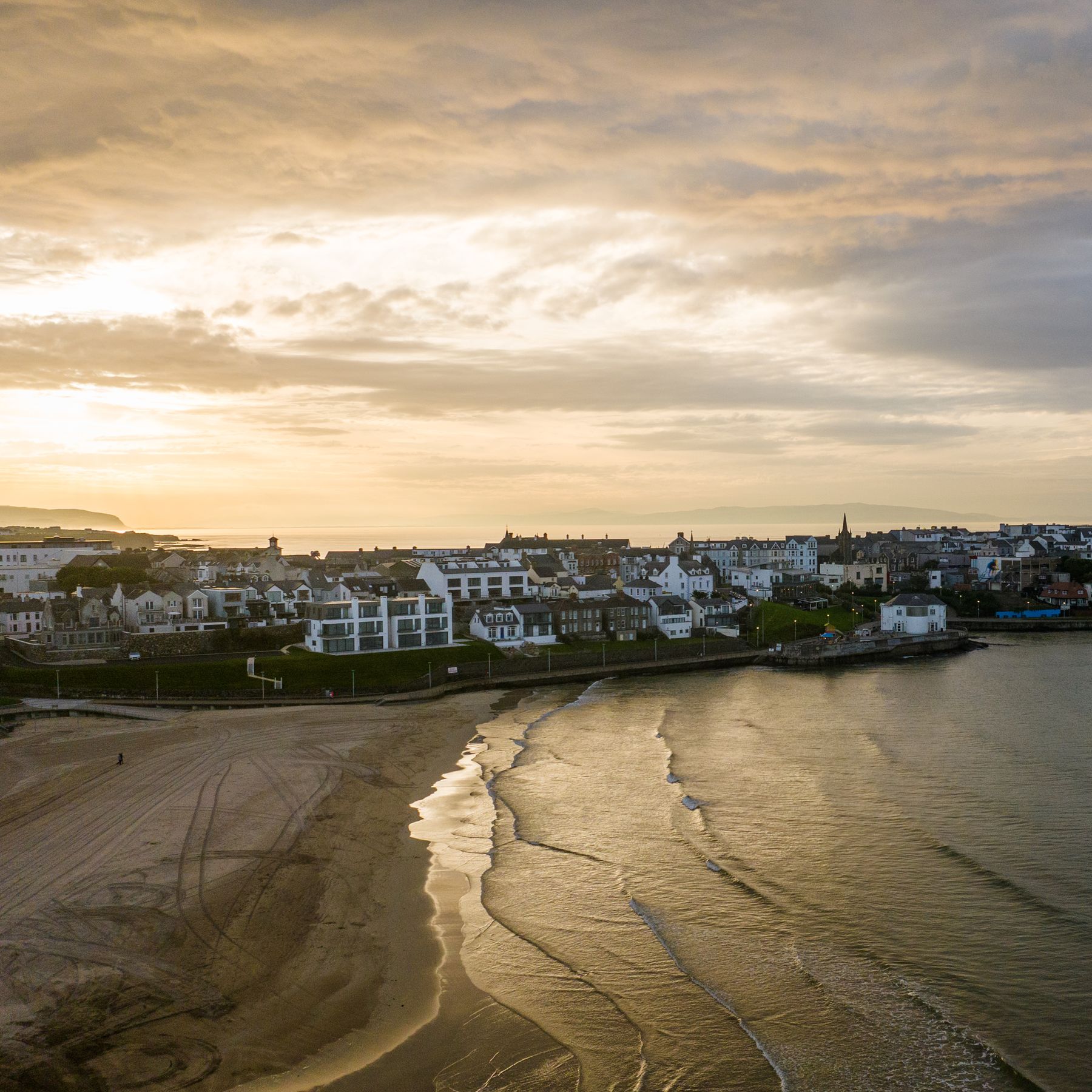 Luxury Irish Tours | Portrush Town Northern Ireland | Desktop